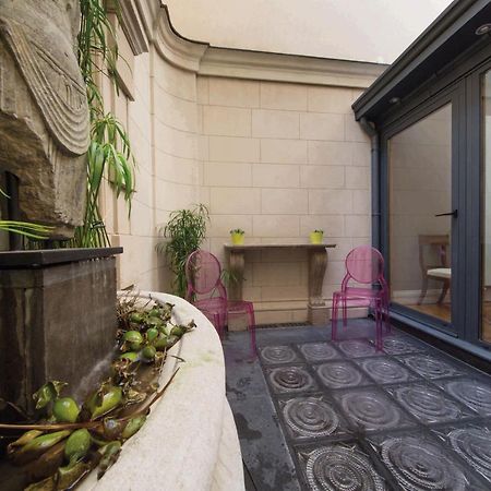Louise Sur Cour Bed & Breakfast Saint-Gilles Bagian luar foto
