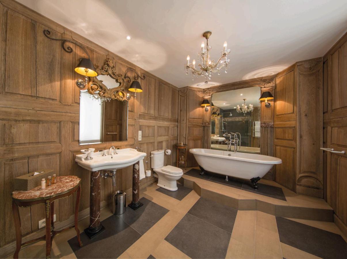 Louise Sur Cour Bed & Breakfast Saint-Gilles Bagian luar foto